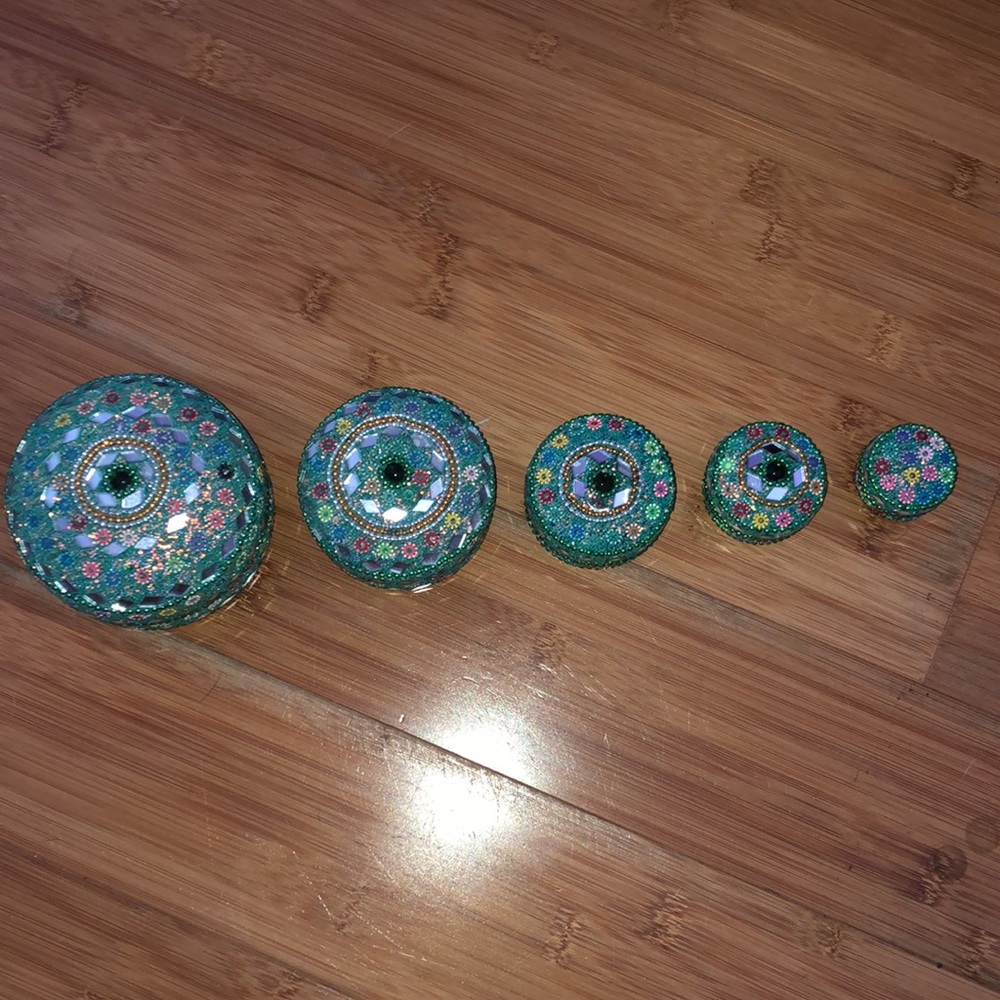 Decreasing size jewelry box set - Picture 4 of 4